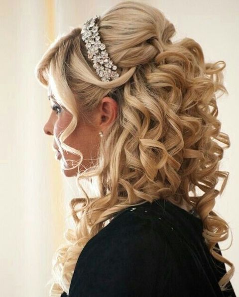 71 Breathtaking Wedding Hairstyles With Curls | Hair styles .