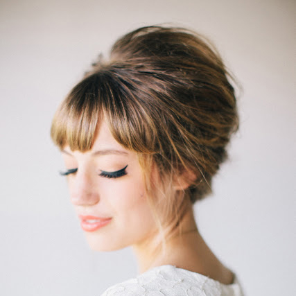 Must read tips for wedding hairstyles with full fringe (bangs