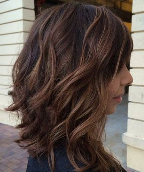 Delightful Medium Brunette Hairstyles for Women To Try This Year .