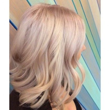 24 Champagne Blonde Hairstyles | Champagne hair color, Champagne .