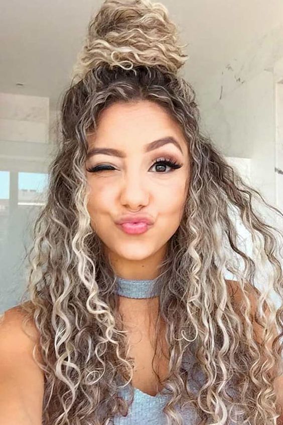 Charming Hairstyles for Long Curly Hair