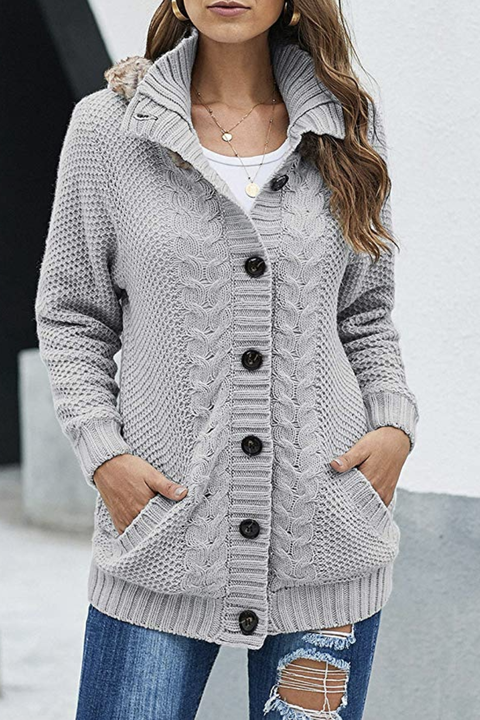 19 Cute Fall Sweaters - Oversized and Chunky Sweaters for Wom