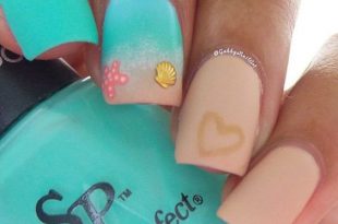 12 Chic Beachy Aqua Manicures For Summer - Nail Art Ideas - Pretty .