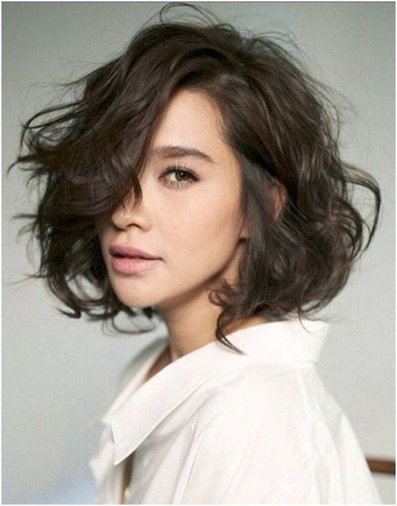 12 Stylish Bob Hairstyles for Wavy Hair | Thick hair styles, Messy .