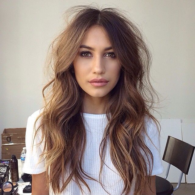 Chic Long Wavy Hairstyles