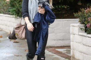 Picture Of chic ways to wear rain boots this fall