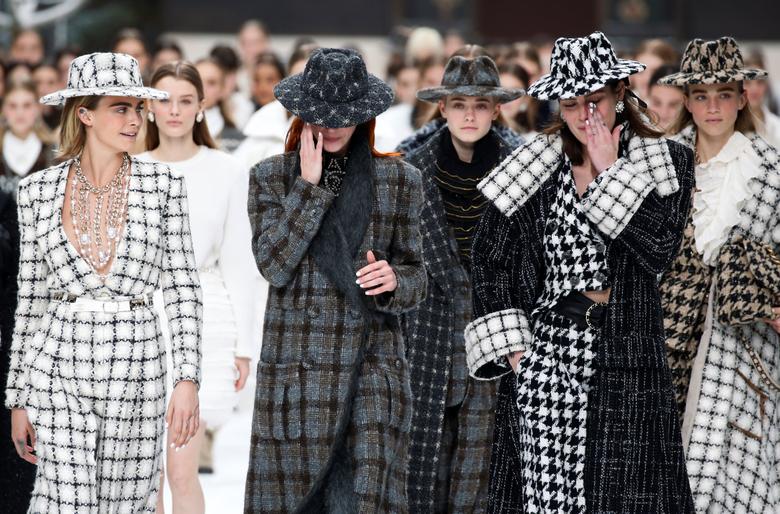 Lagerfeld's last collection for Chanel | Reuters.c