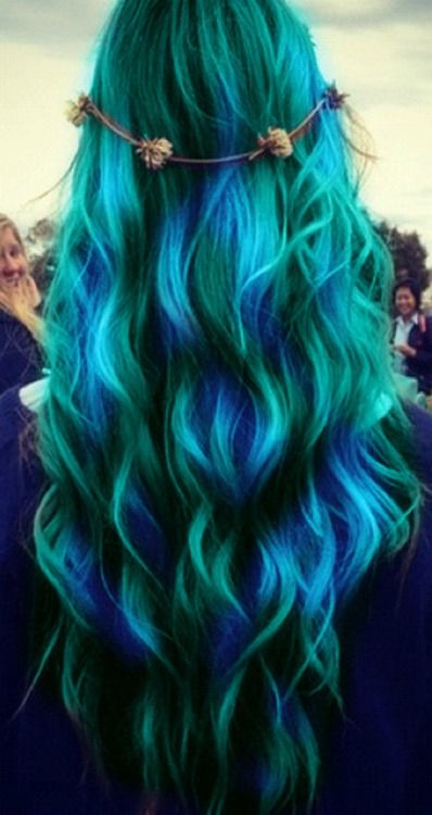 12 Colored Hairstyles for the Week | Green hair, Mermaid hair .