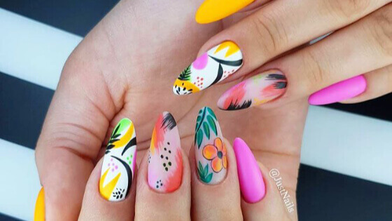 35 Bright and Colorful Nails for Summer - BelleT