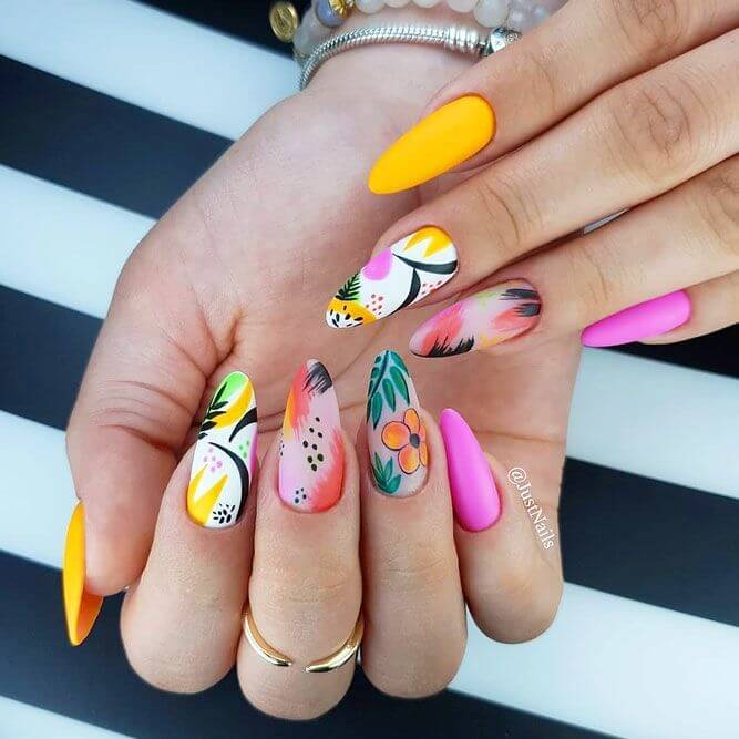 35 Bright and Colorful Nails for Summer - BelleT
