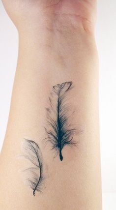 Cool Tattoos that Make You Unique | Feather tattoos, Wrist tattoos .
