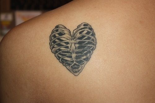 Cool Tattoos that Make You Unique | Ribcage tattoo, Cage tattoos .