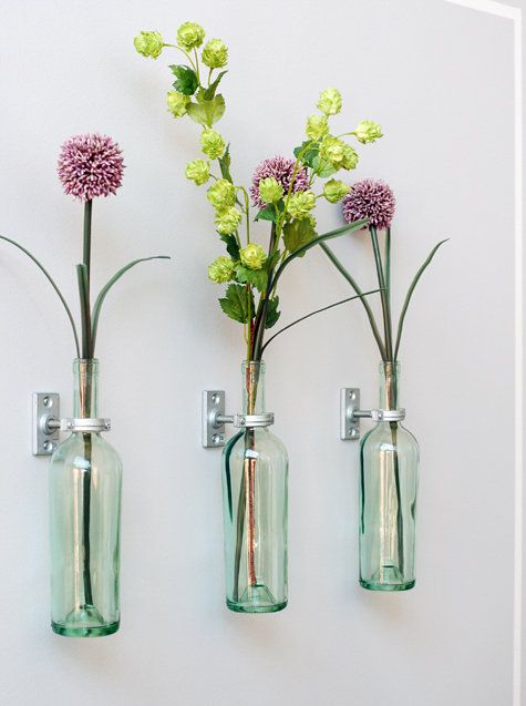 Make Wall-Mounted Vases From Empty Wine Bottles | Cool diy .