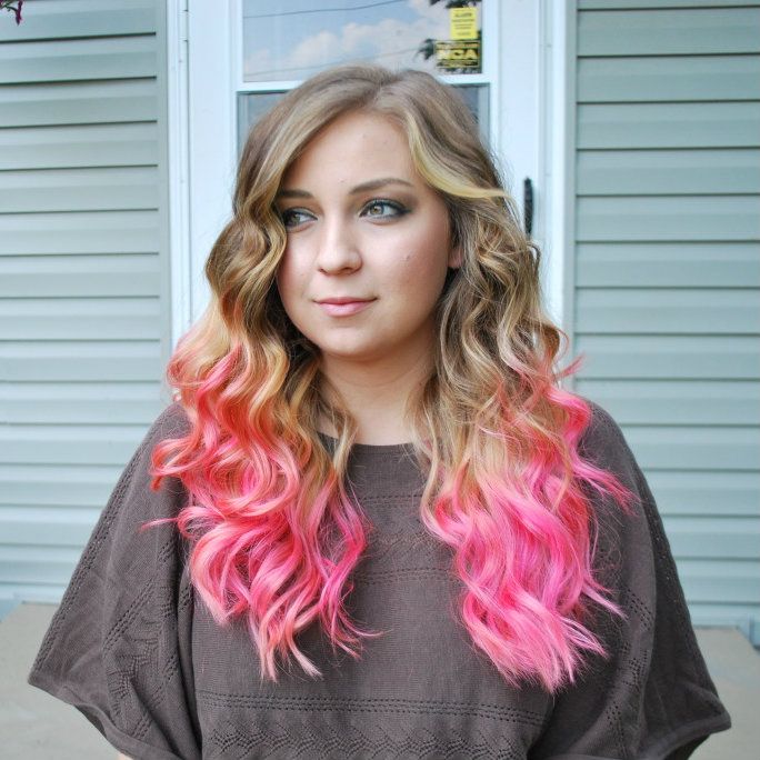 This girl's hair is gorgeous. Reminds me of mine when I had pink .