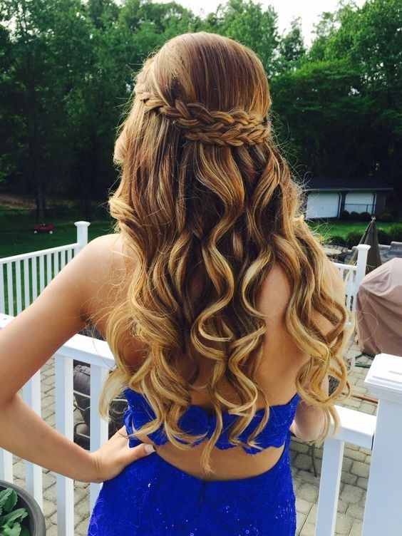 awesome 21 beautiful Homecoming hairstyles for all hair lengths .