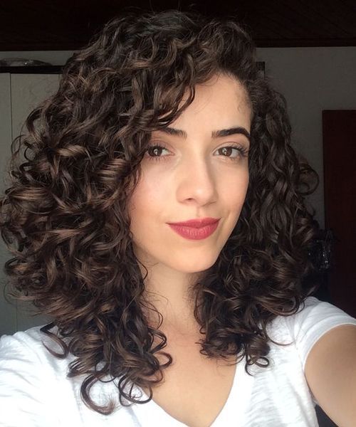 10+ Gorgeous Hairstyles Suelto Ideas (With images) | Medium curly .