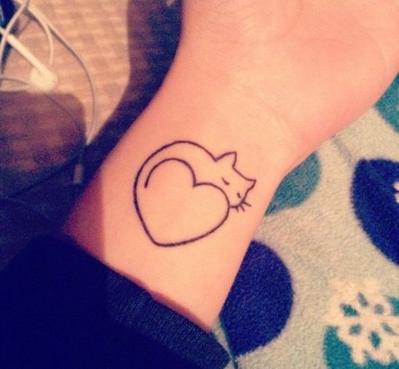 50 Super Cute Tattoo Designs For Girls (With images) | Tattoo .