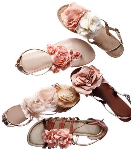 DIY Projects: Pretty Summer Sandals | Blumen sandalen, Hübsche .