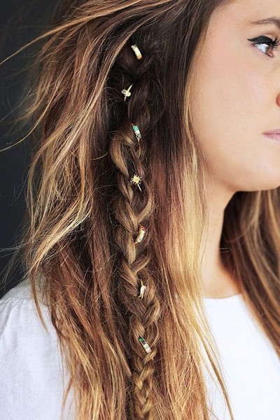 Easy Hairstyles You Can Do In 5 Minutes - Living