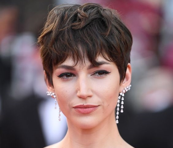 45 Best Short Hairstyles for Round Chubby Faces - Office Sa