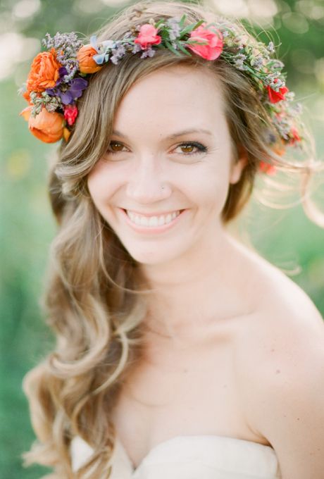 Wedding Hair Idea: Beachy Loose Curls - Kristin Bell's Defined .