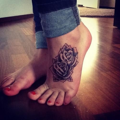 87 Woman Foot Tattoos | Feet tattoos, Foot tattoos for women, Rose .