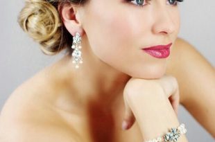 Old Hollywood Glam Updo | Glamorous wedding hair, Hollywood hair .