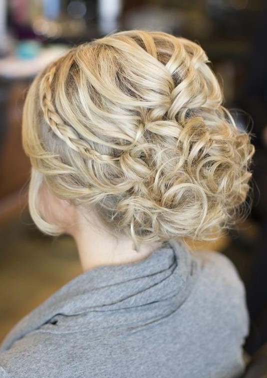 20 Gorgeous Messy Wedding Updos - Pretty Desig