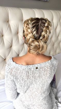 Cute and Quick Braids Into A Bun (With images) | Medium hair .