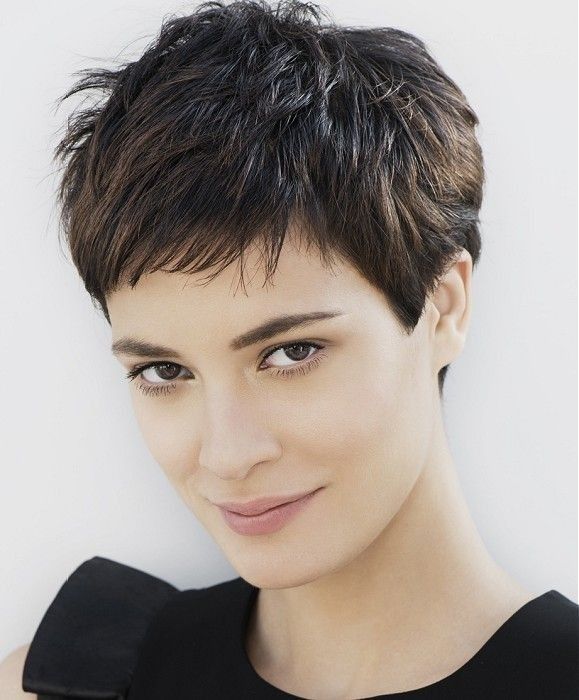 20 Great Short Hairstyles for Thick Hair | Capelli corti alla moda .