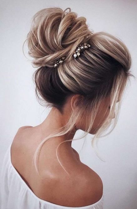 Hair Tutorials: Knot Updo Hairstyles