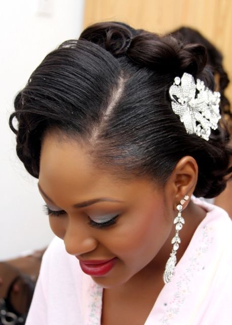 5 Breathtaking Oval face Wedding Hairstyles for Black Women|Crucke