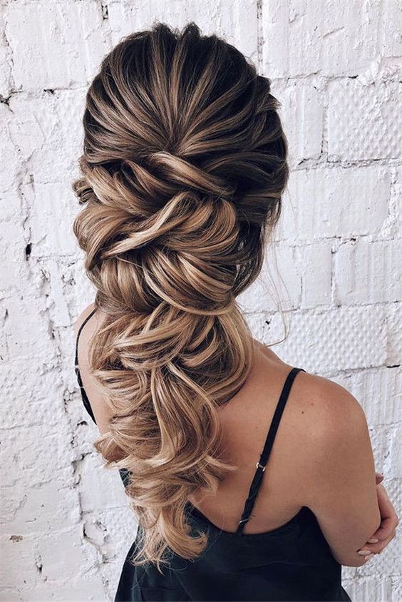32 Trendy Long Hairstyles for Women in 2019 - HAIRSTYLE ZONE