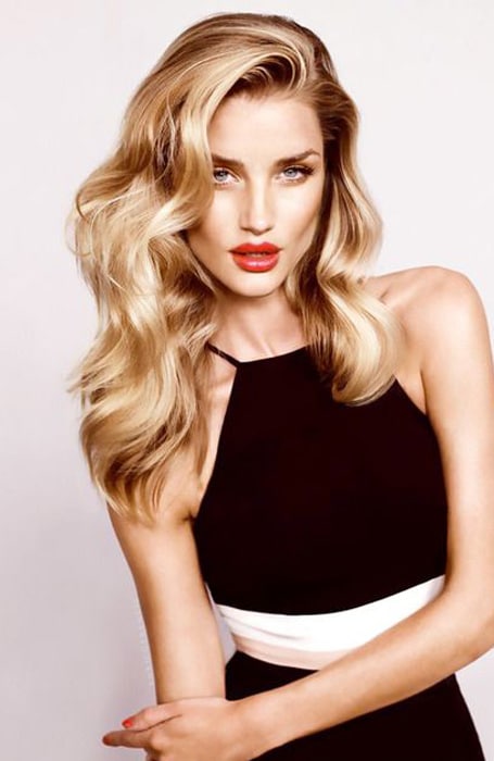 20 Stunning Deep Side Part Hairstyles - The Trend Spott