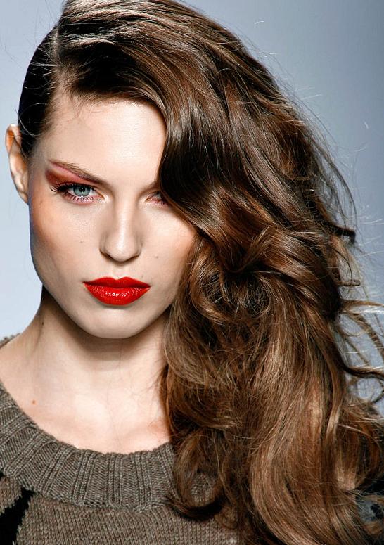 15 Stylish Hairstyles with Deep Side Part - Pretty Desig