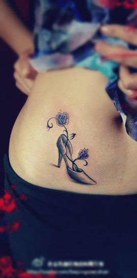 High Heel Shoe Tattoo Designs | ... also have some small flower .