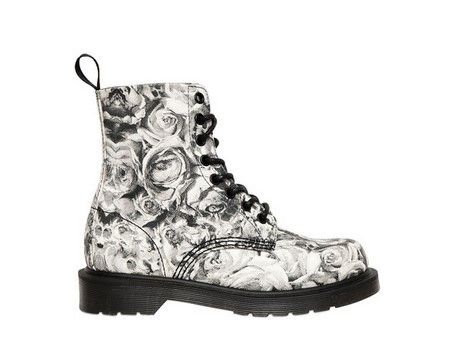 12 Hot Ticket Items You Must Have for This Season | Dr martens .