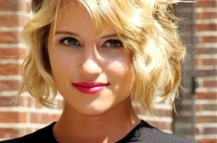 12 Hottest Wavy Bob Haircuts for Women - Pretty Desig