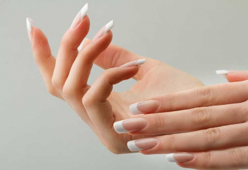 7 tips to strengthen your nails naturally - Evewom