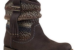 8 Knit Slouchy Boots for Holidays - Pretty Desig