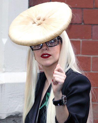 Lady Gaga's 25 Most Outrageous Hairstyles | Lady gaga hair, Lady .