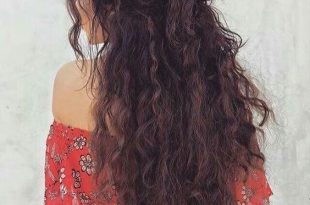 11 Cute Long Curly Hairstyles for Beautiful Women | Curly hair .