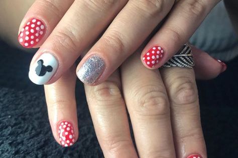 UPDATED] 30+ Awesome Mickey Mouse Nail Designs (April 202