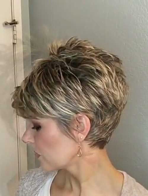 Chic Short Haircuts for Women Over 50 | Short Hairstyles 2018 .