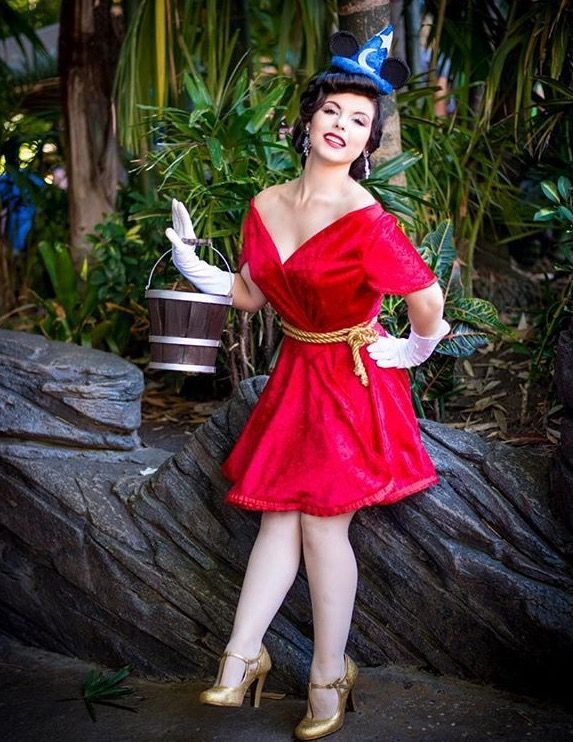 23 Outfits To Help You Dress As Your Favorite Disney Character .