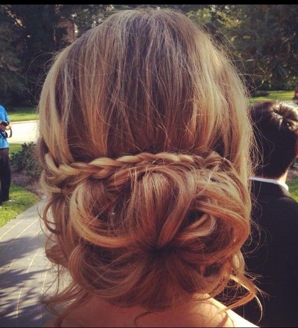 32 Overwhelming Bridesmaids Hairstyles | Hair styles, Bridesmaid .