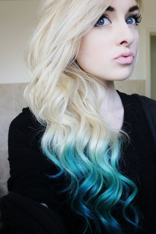 Pretty Blue Hairstyles for Women