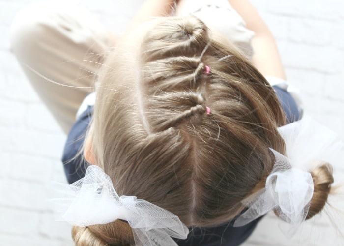 10 Easy Little Girls Hairstyles (Ideas You Can Do In 5 Minutes or .