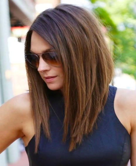 37 Medium Length Hairstyles and Haircuts for 20