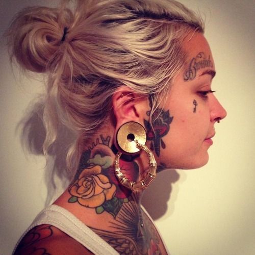 Pretty Single Rose Neck Tattoo For Girls | Girl neck tattoos, Neck .
